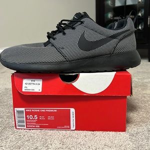 Nike Roshe One Premium